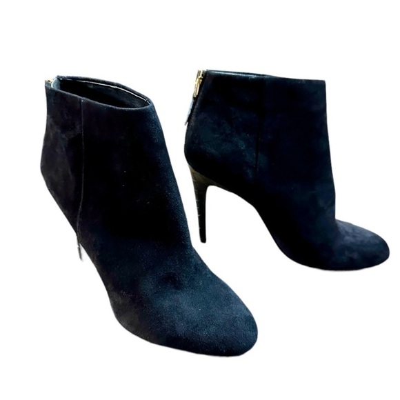 SAM EDELMAN, NWT, CLASSY, BLACK SUEDE, ANKLE BOOTS. SIZE 8 1/2 - Picture 1 of 6